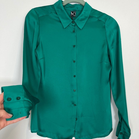 Shirt - Picture 1 of 4